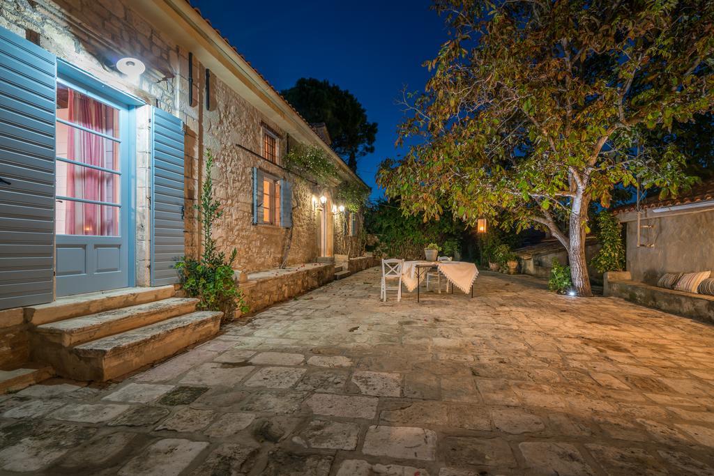 Bratis Holiday Home Kallithea  Luaran gambar