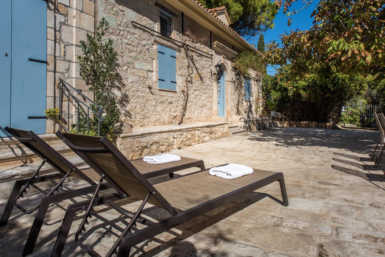 Bratis Holiday Home Kallithea  Luaran gambar