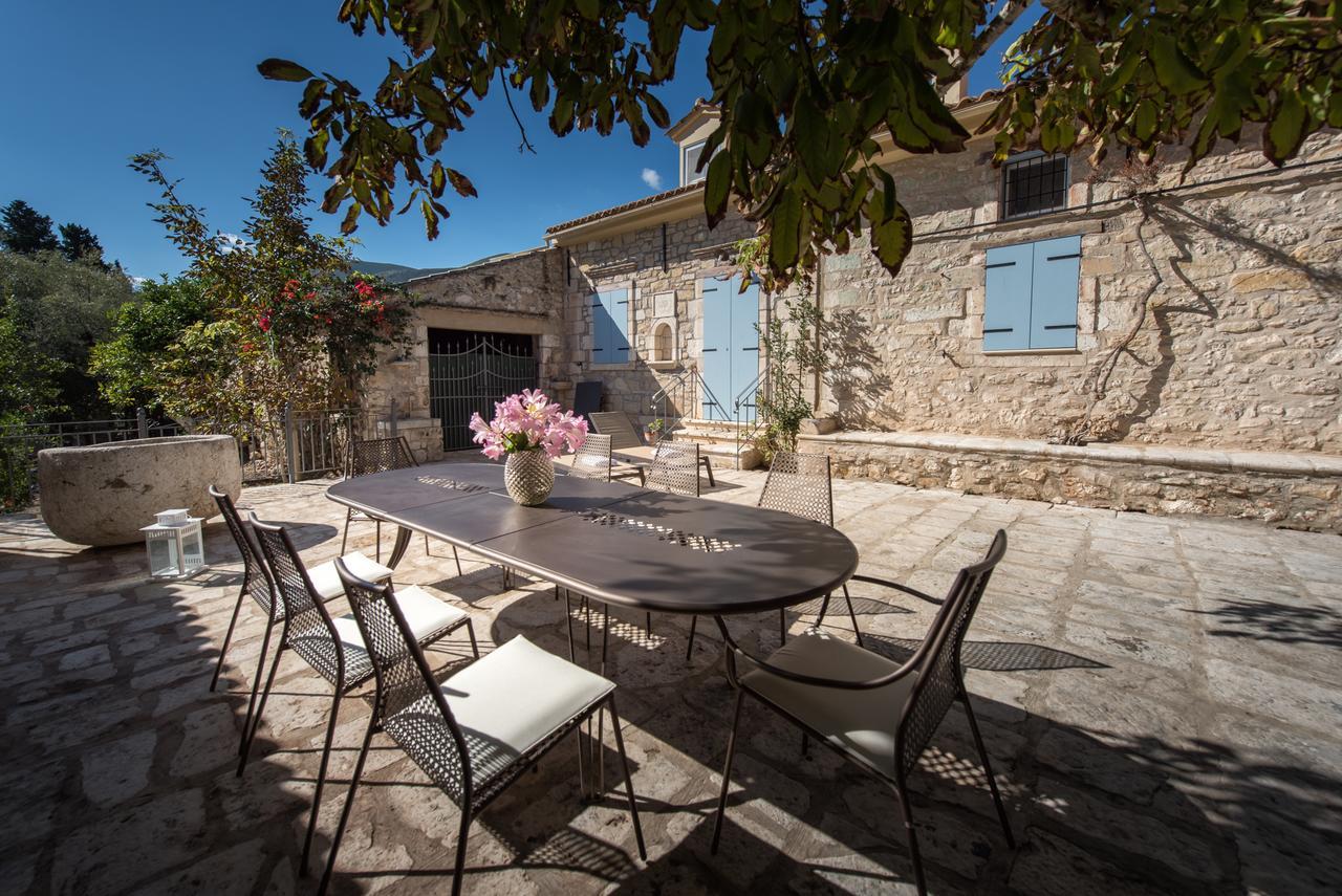 Bratis Holiday Home Kallithea  Luaran gambar